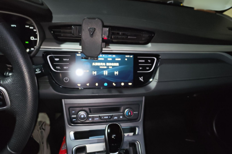 吉利汽车 帝豪 2018款 1.5L CVT向上互联版局部细节16