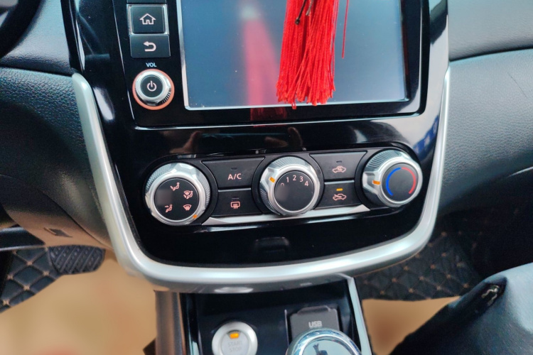 日产 骐达TIIDA 2019款 1.6L CVT智行版 国VI局部细节16