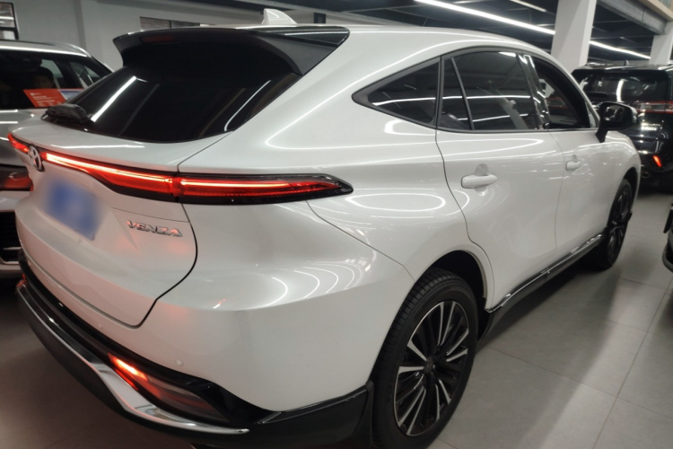 丰田 威飒 2023款 2.0L CVT两驱尊贵版车身外观6005