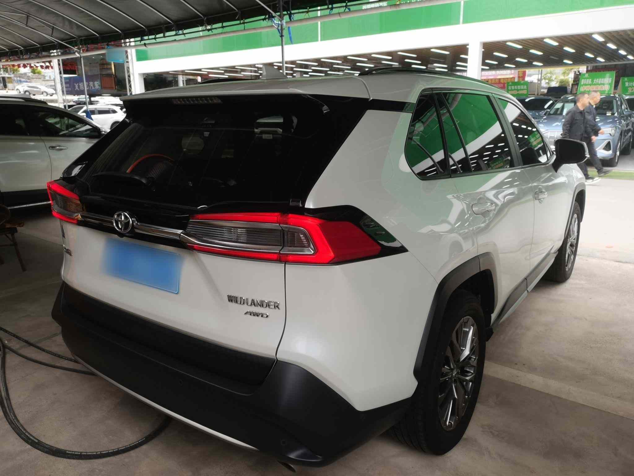 丰田 威兰达 2023款 2.0L CVT四驱豪华PLUS版(4)