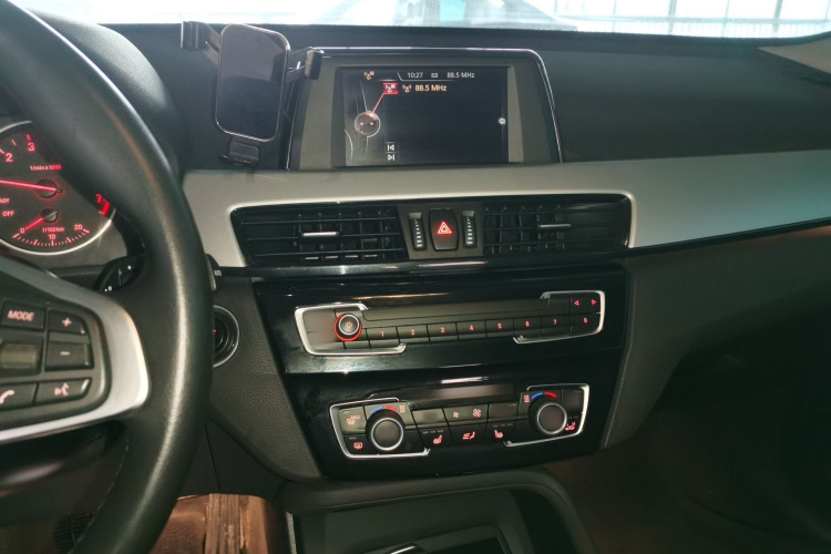 宝马X1 2016款 sDrive18Li 尊享型局部细节16