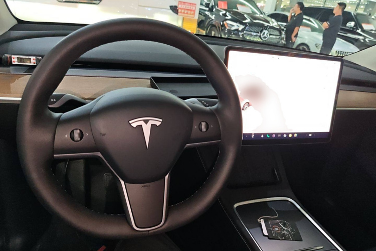 特斯拉 Model Y 2021款 标准续航后驱版中控内饰12