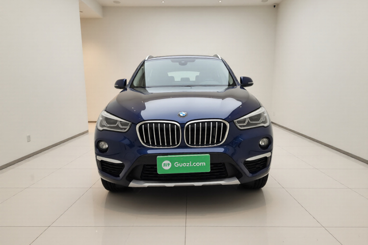 宝马X1 2019款 sDrive18Li 尊享型车身外观2