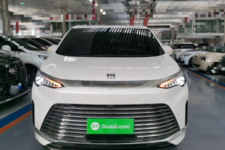 别克 世纪 2023款 2.0T 七座臻享款车身外观2