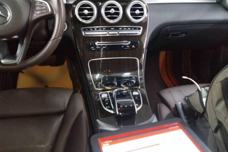 奔驰GLC 2019款 GLC 260 L 4MATIC 动感型局部细节18