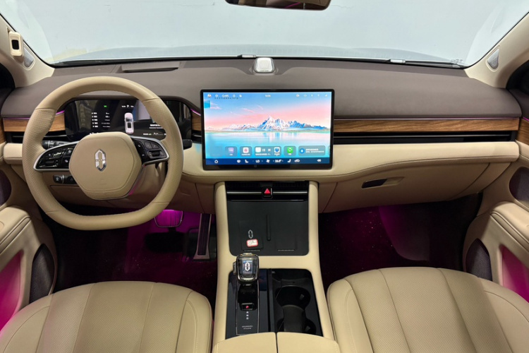 鸿蒙智行 问界M7 2024款 1.5T 智驾四驱Max版 5座中控内饰7002