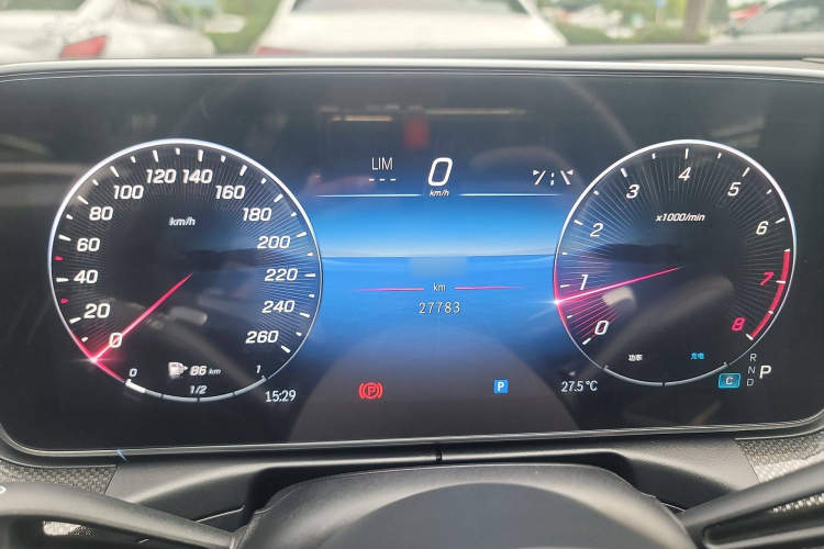 奔驰C级 2023款 C 200 L 运动版局部细节14