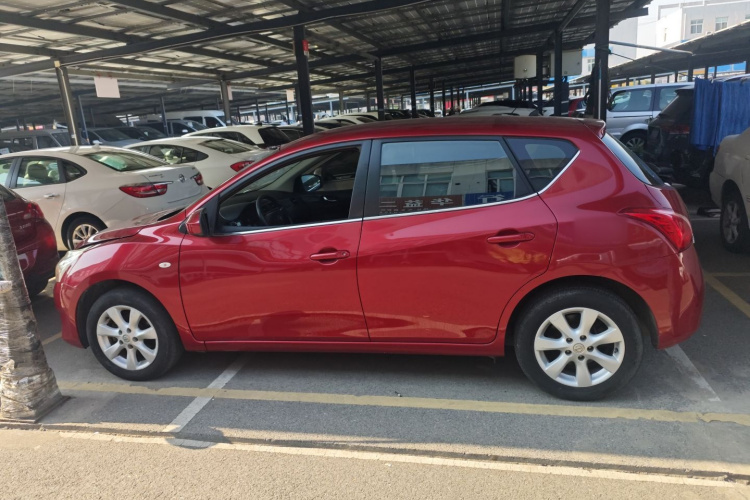 日产 骐达TIIDA 2014款 1.6L CVT舒适型车身外观4