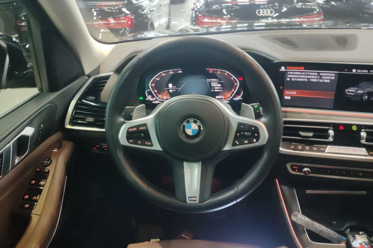 宝马X5(进口) 2022款 xDrive30i M运动套装中控内饰13