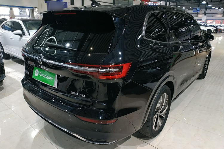 大众 威然 2023款 380TSI 尊驰版车身外观7