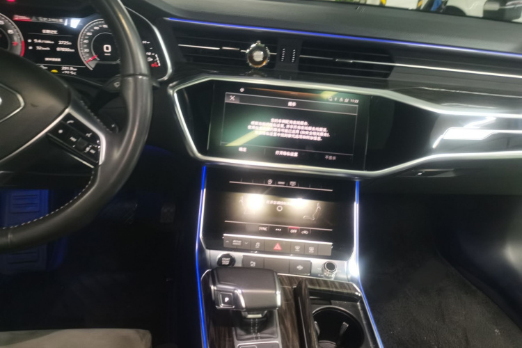 奥迪A6L 2021款 40 TFSI 豪华动感型局部细节16