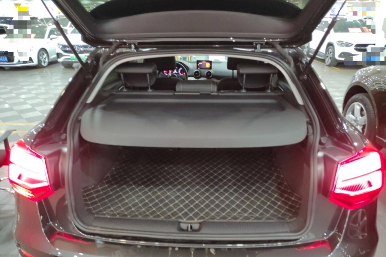 奥迪Q2L 2021款 35 TFSI 进取动感型局部细节23