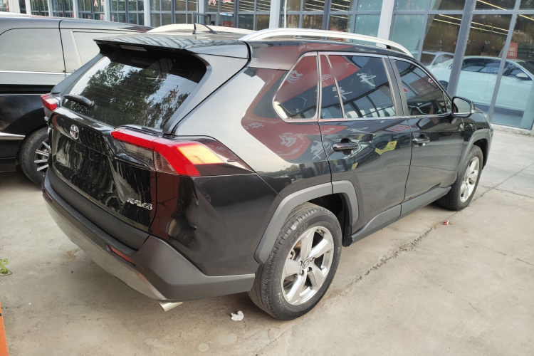 丰田 RAV4荣放 2022款 2.0L CVT两驱风尚Plus版车身外观7