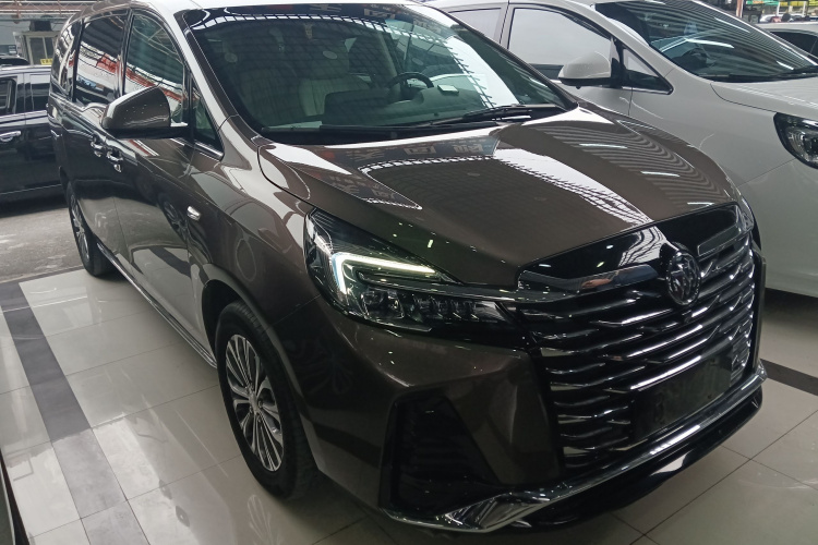 别克GL8 2023款 陆上公务舱 652T 豪华型车身外观6002