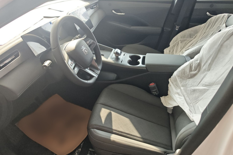 比亚迪 秦PLUS 2025款 DM-i 智驾版 55KM领先型中控内饰7001