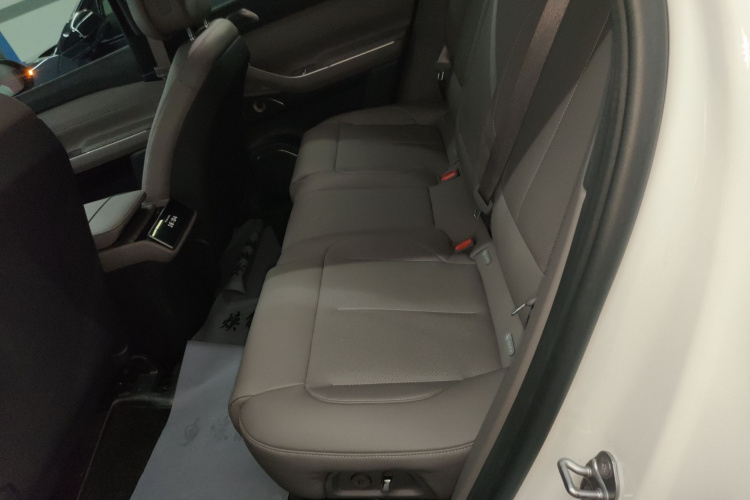 蔚来ES7 2022款 75kWh中控内饰7004