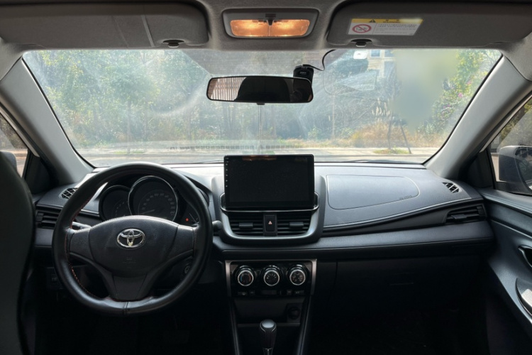 丰田 YARiS L 致享 2020款 1.5L CVT领先版中控内饰7007