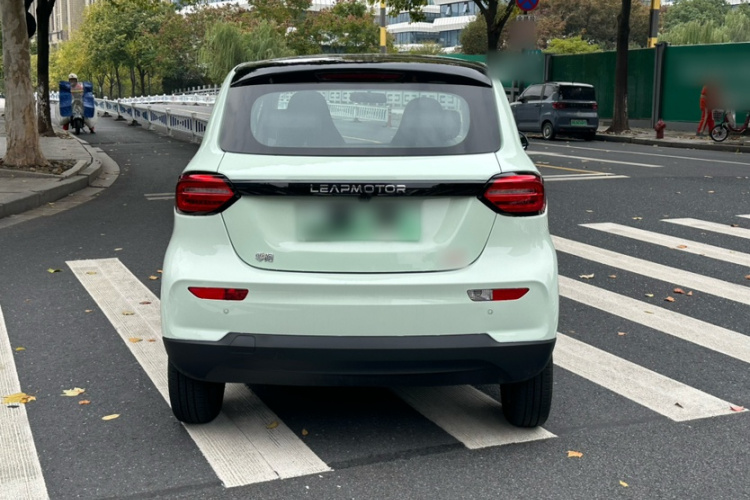 零跑汽车 零跑T03 2024款 403舒享版车身外观6005