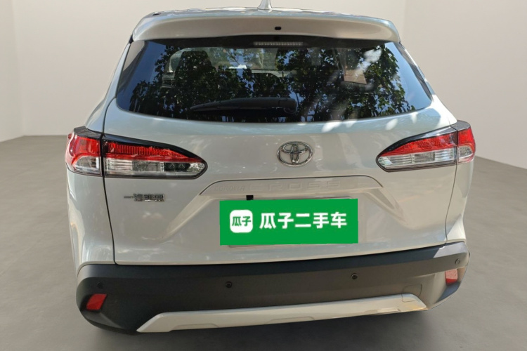 丰田 卡罗拉锐放 2022款 2.0L 先锋版车身外观6