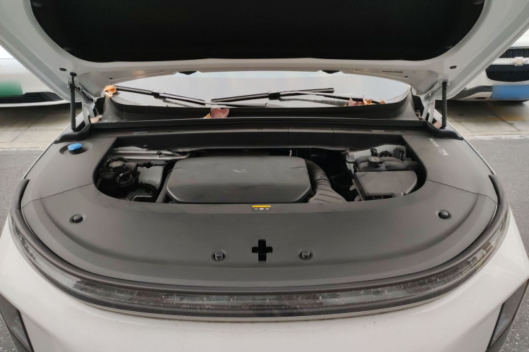 理想汽车 理想L6 2024款 Pro机舱底盘24