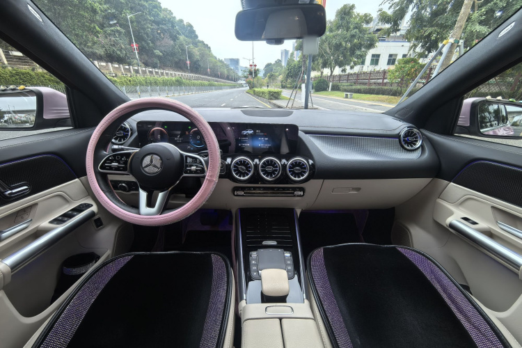 奔驰EQA 2022款 EQA 260中控内饰7003