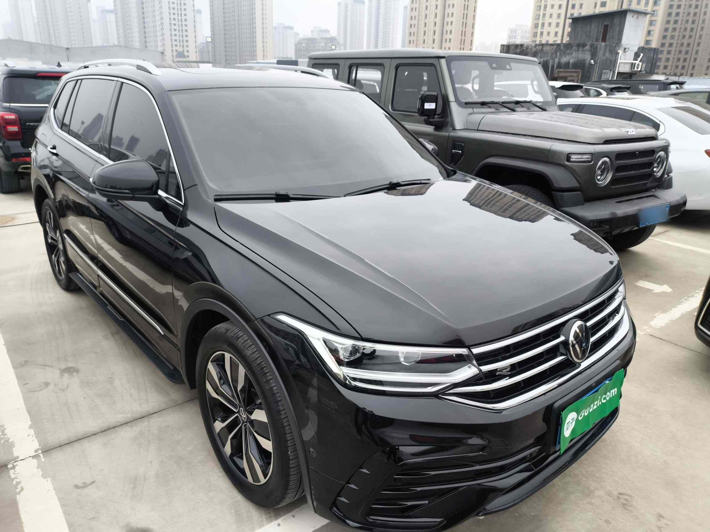 大众 途观L 2024款 出众款 330TSI 自动两驱R-Line龙耀版(5)