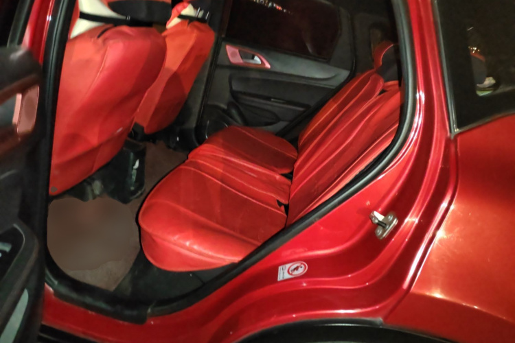 中华V3 2015款 1.5L 手动精英型中控内饰21