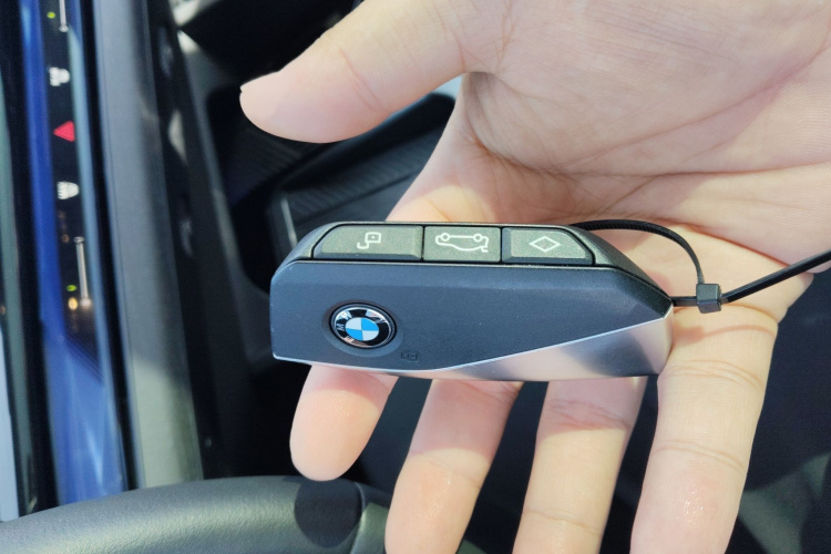 宝马i5 2024款 eDrive 35L 尊享型 豪华套装中控内饰7001