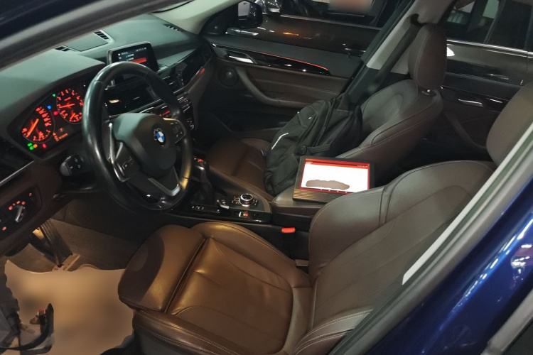 宝马X1 2018款 xDrive20Li 尊享型中控内饰19