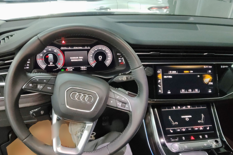 奥迪Q7 2020款 55 TFSI quattro S line运动型局部细节13
