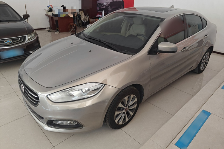 菲亚特 菲翔 2012款 1.4T 自动劲享版车身外观4