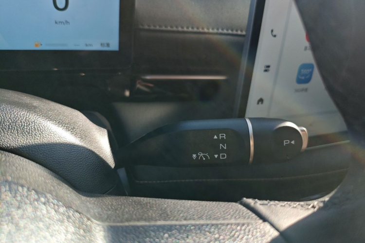 宝骏云海 2024款 140km 插混版局部细节18