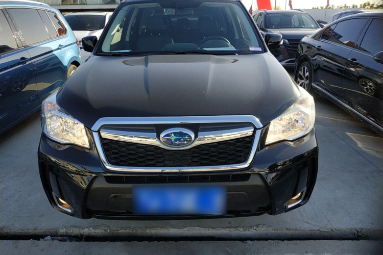 斯巴鲁 森林人 2015款 2.0i 特装纪念版车身外观2