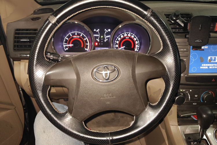 丰田 汉兰达 2012款 2.7L 两驱7座精英版中控内饰13