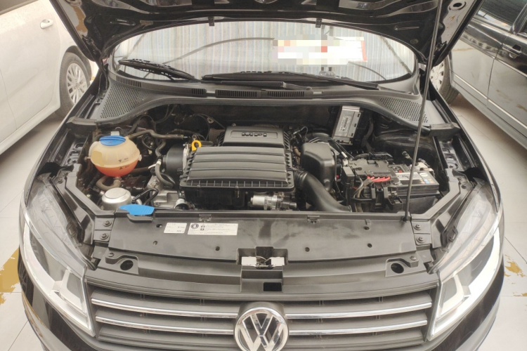 大众 桑塔纳 2019款 1.5L 自动风尚版 国VI机舱底盘24