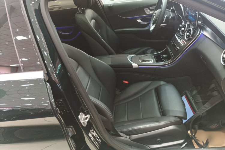 奔驰C级 2021款 C 260 L 运动版局部细节41