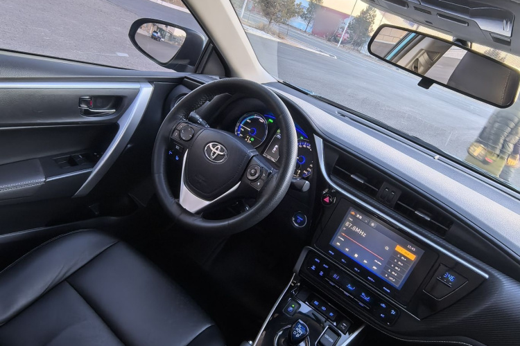丰田 雷凌双擎E+ 2019款 1.8PH V E-CVT豪华版中控内饰7007