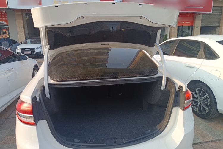 福特 蒙迪欧 2017款 EcoBoost 180 舒适型机舱底盘23