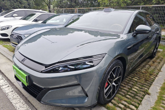 比亚迪 汉L 2025款 DM-p 四驱激光雷达旗舰型