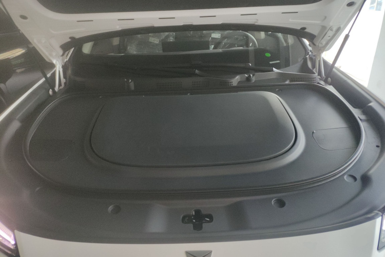 深蓝汽车 深蓝S07 2026款 300Ultra 华为乾崑ADS SE版机舱底盘24