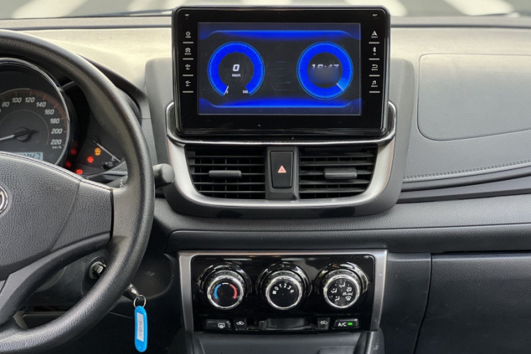 丰田 YARiS L 致炫 2021款 1.5L CVT领先版中控内饰7007