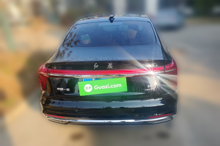 红旗H5 2023款 2.0T 自动智联旗享版车身外观6