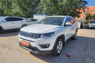 Jeep 指南者 2017款 200T 自动家享版