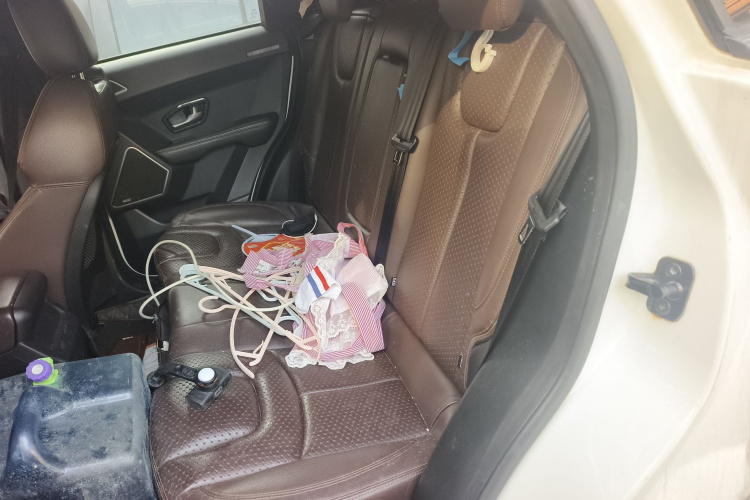 陆风X7 2015款 2.0T 全景尊贵版中控内饰21