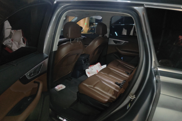 奥迪Q7 2016款 40 TFSI S line运动型中控内饰21