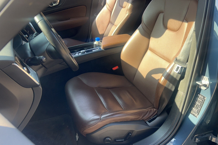 沃尔沃S60 2022款 B4 智逸豪华版局部细节19