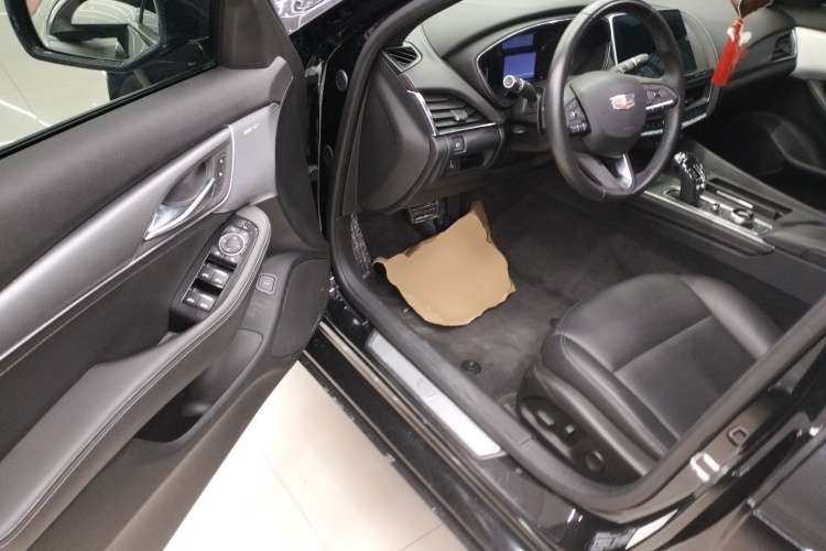 凯迪拉克CT5 2020款 改款 28T 豪华型中控内饰20