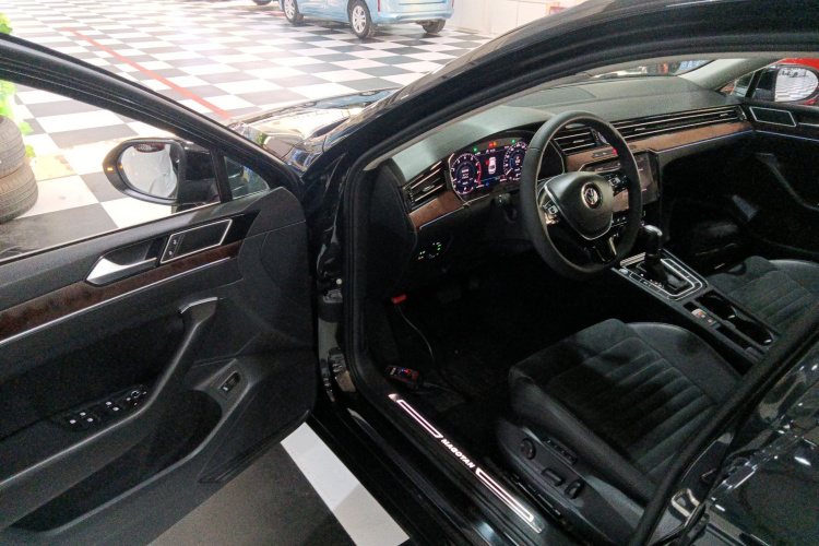 大众 迈腾 2019款 330TSI DSG 尊贵型 国V中控内饰20