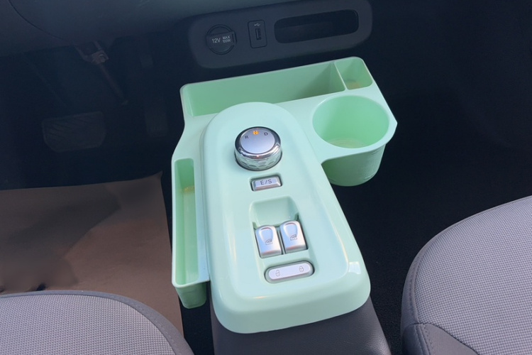 长安启源 长安Lumin 2023款 205km 香沁款局部细节18