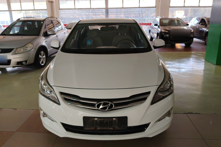 现代 瑞纳 2016款 1.4L 手动智能型GLS车身外观6001